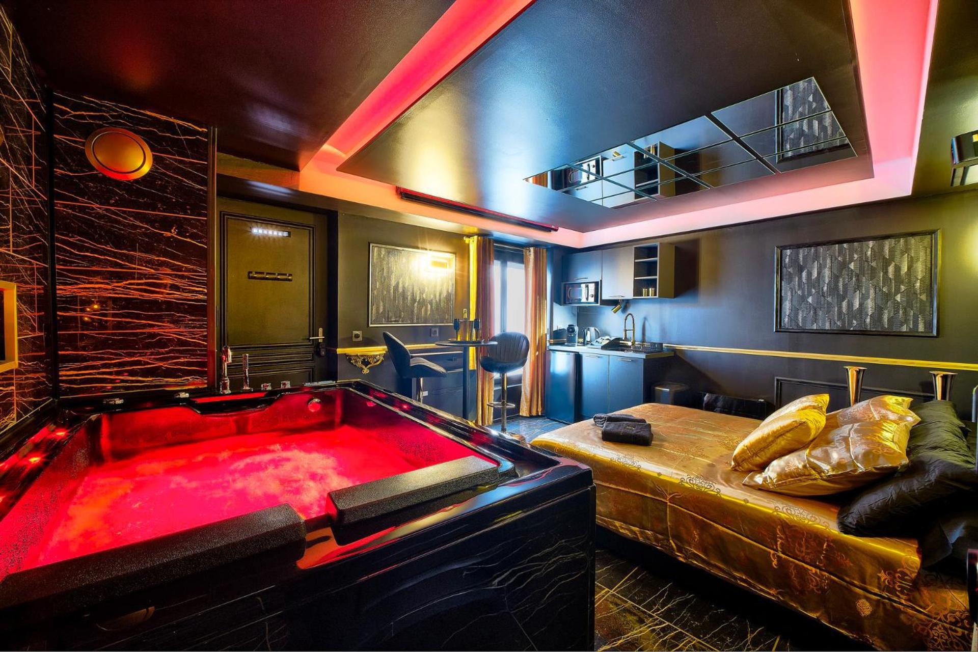 La Golden - De Luxe Avec Jacuzzi Apartment Macon