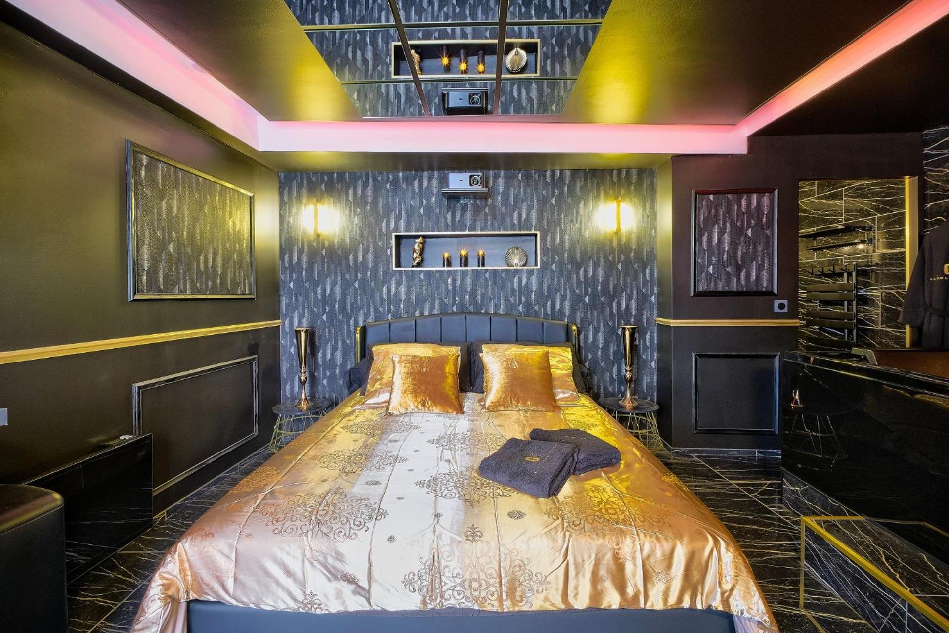 Apartment La Golden - De Luxe Avec Jacuzzi